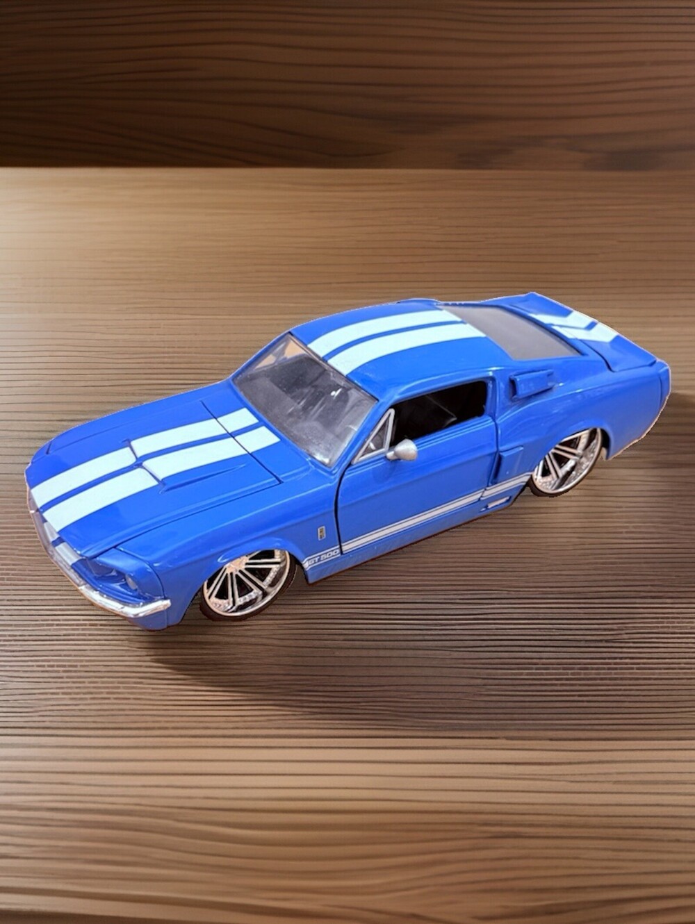 Collectible Diecast  Jada Shelby GT-500 Blue Stripe Car Model 1:24
